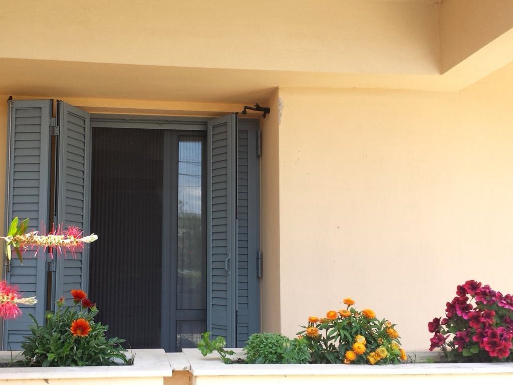 Villa Zach'S House Nea Roda Exterior foto